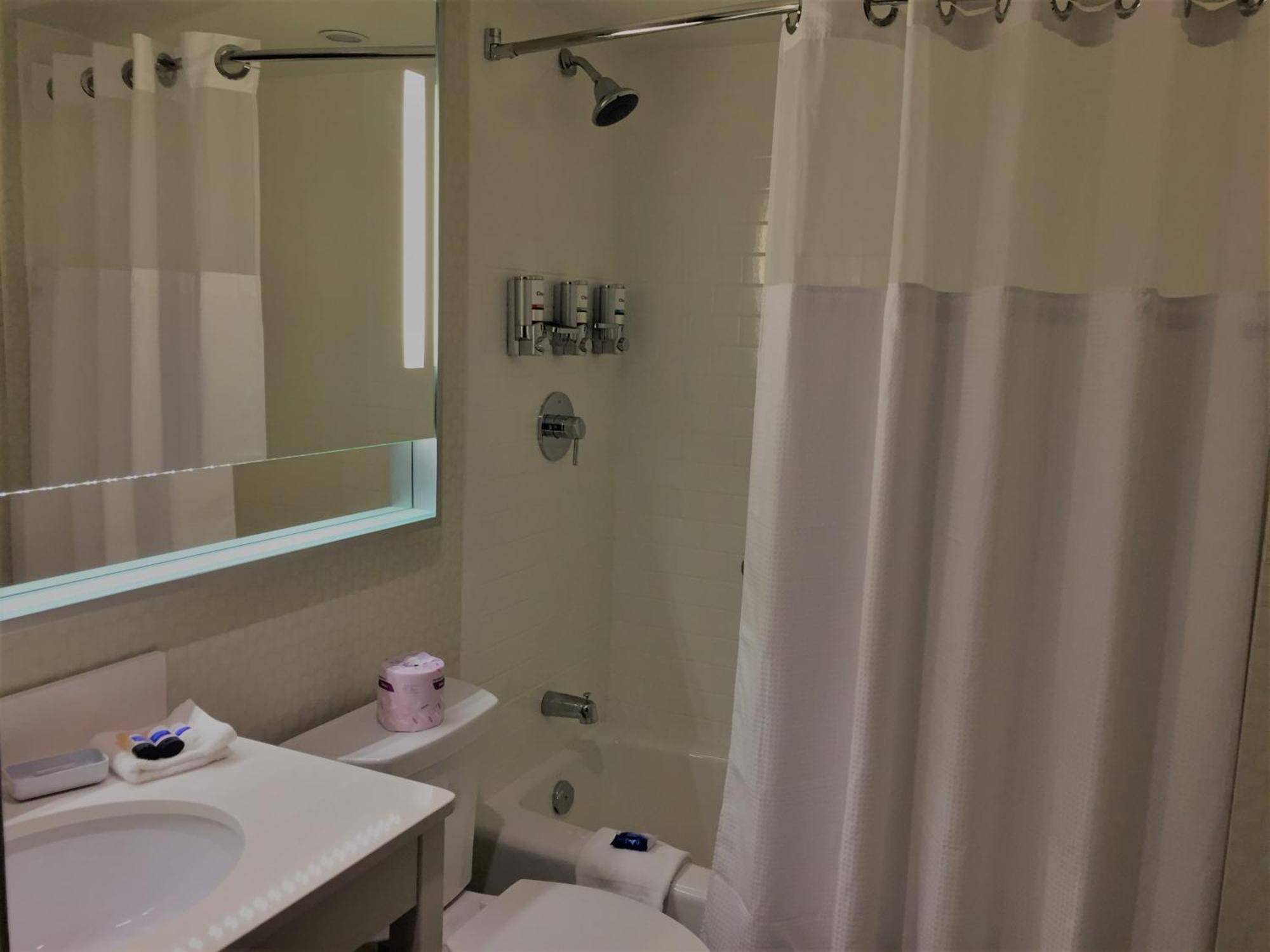 Waterloo Suites Hotel, Trademark Collection By Wyndham Bagian luar foto