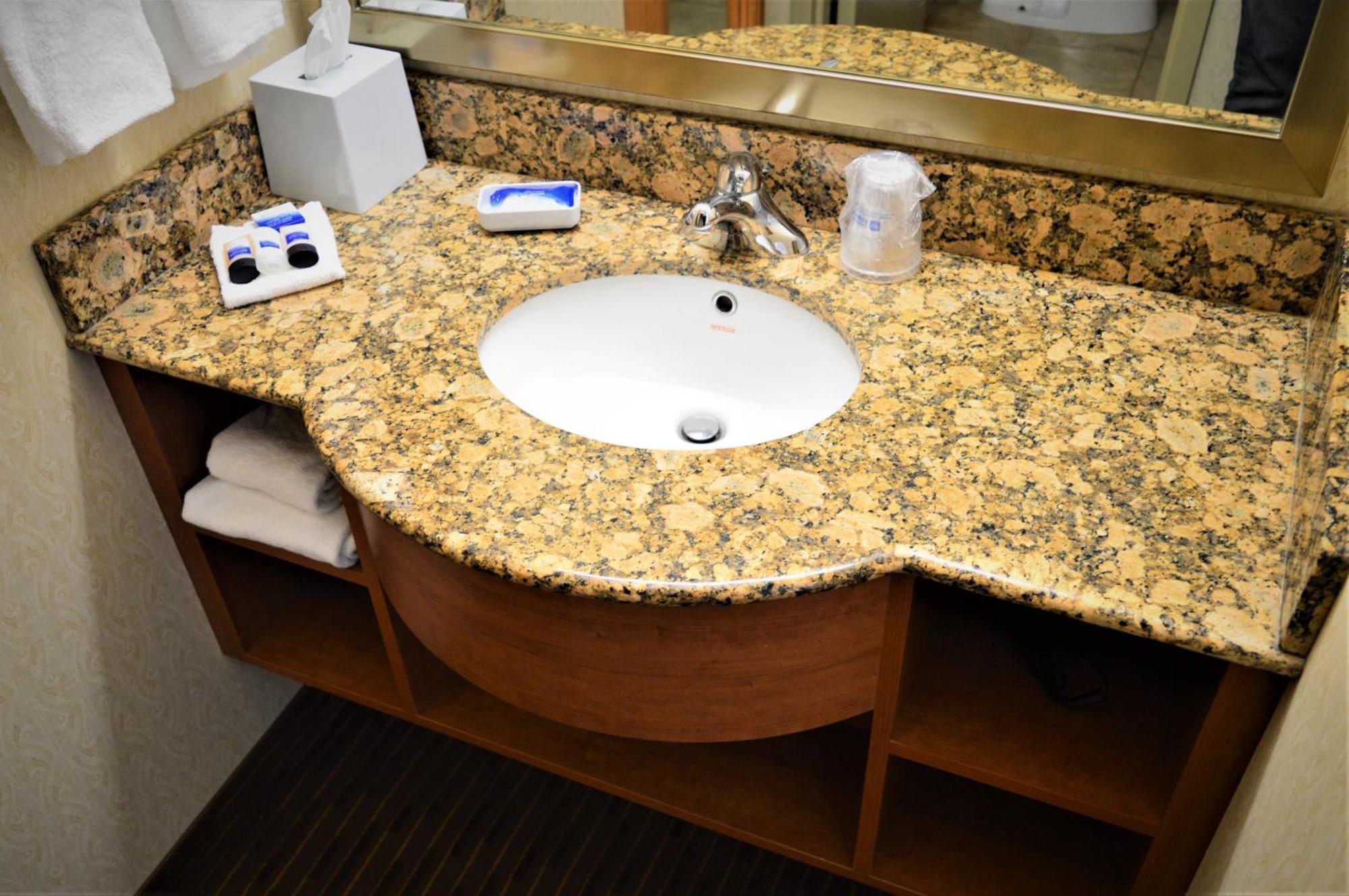 Waterloo Suites Hotel, Trademark Collection By Wyndham Bagian luar foto