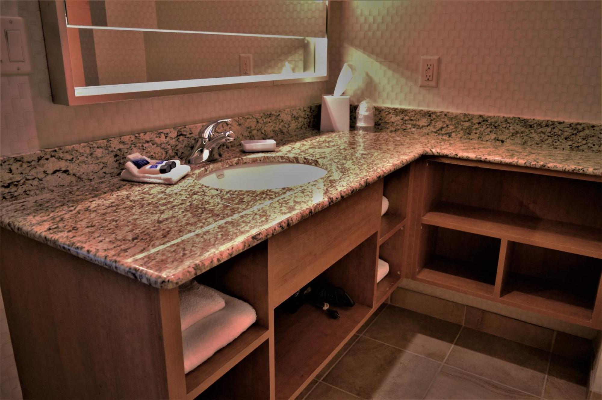Waterloo Suites Hotel, Trademark Collection By Wyndham Bagian luar foto