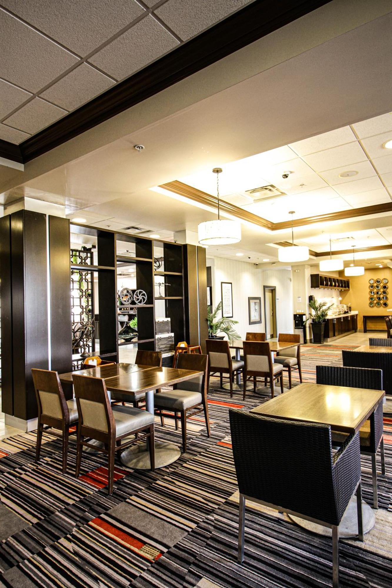 Waterloo Suites Hotel, Trademark Collection By Wyndham Bagian luar foto