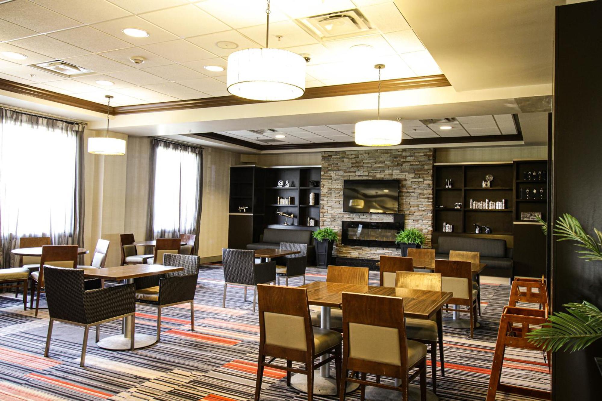 Waterloo Suites Hotel, Trademark Collection By Wyndham Bagian luar foto