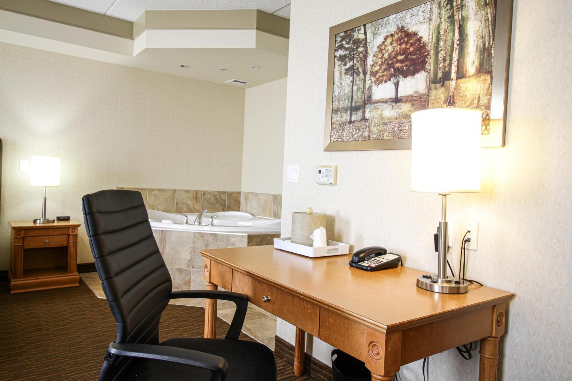 Waterloo Suites Hotel, Trademark Collection By Wyndham Bagian luar foto