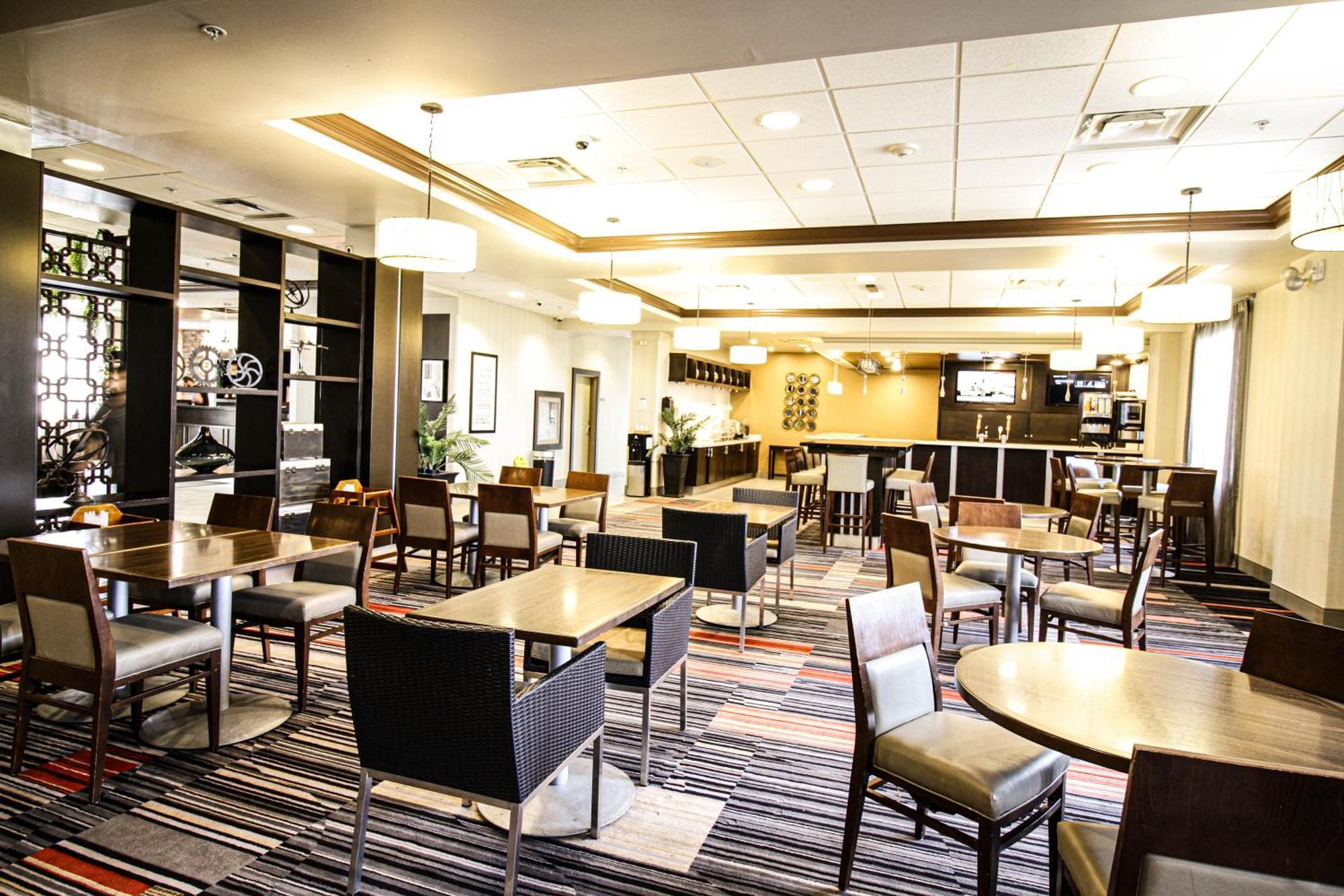 Waterloo Suites Hotel, Trademark Collection By Wyndham Bagian luar foto
