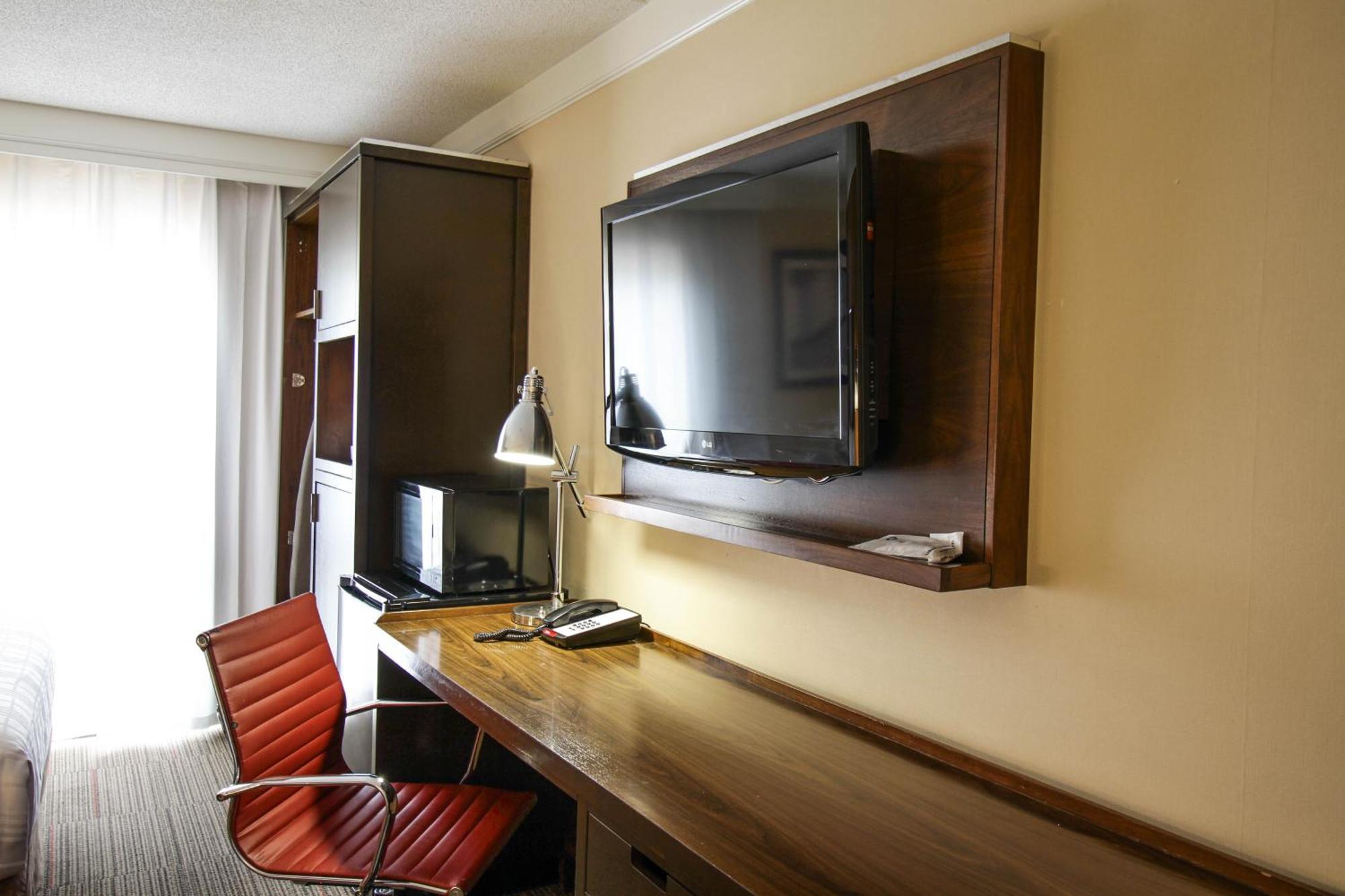 Waterloo Suites Hotel, Trademark Collection By Wyndham Bagian luar foto